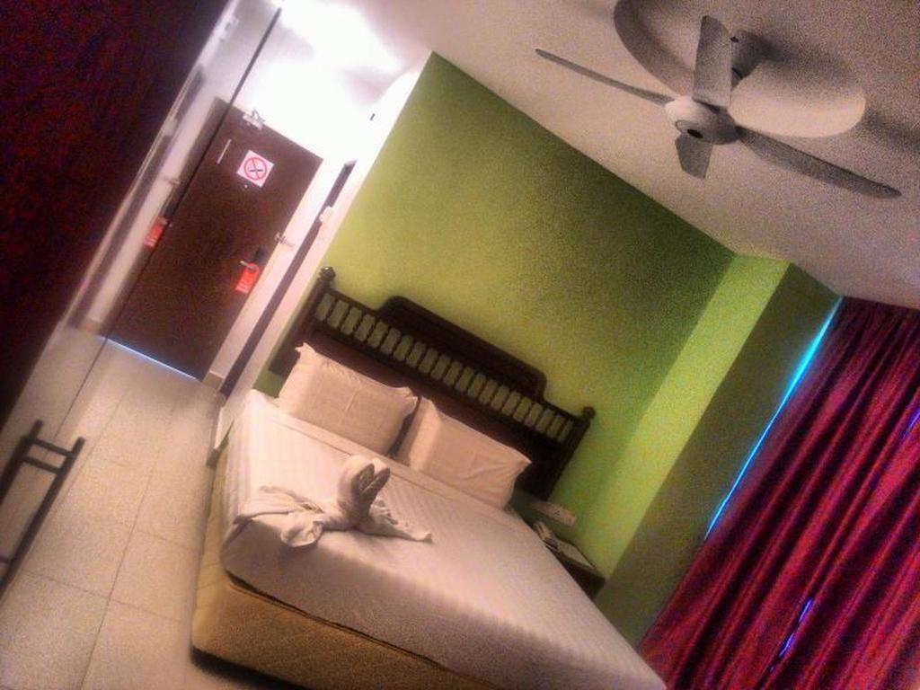 קמפונג טלוק ניפה Mny Hotel & Resort מראה חיצוני תמונה